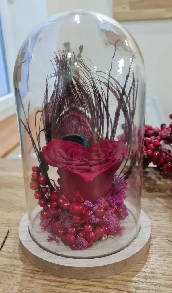 Rose éternelle en coeur touche fushia